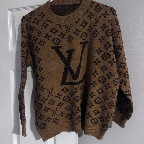 Sweaters - Picture 7 of 11